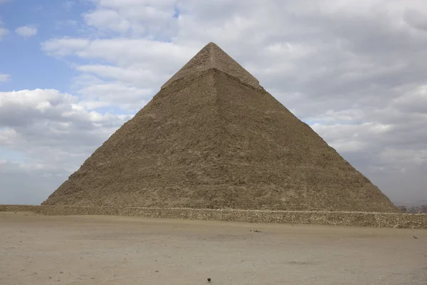 Egypte Pyramides Caire Gizeh Par Une Journée Nuageuse Ensoleillée — Photo