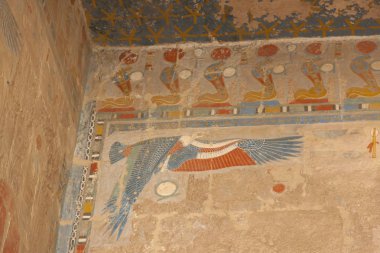 Mısır. Luksor Tapınağı, Ramses II açık güneşli bir günde