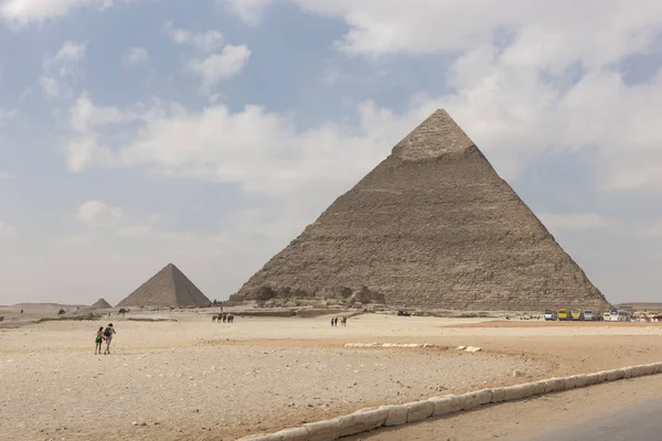 Egypt Cairo Pyramidy Gíze Oblačno Slunečný Den — Stock fotografie