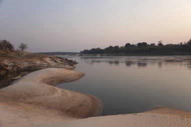 Ngonje şelaleler alanında gündoğumu, Zambiya Zambezi Nehri