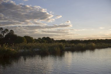 Zambezi Nehri 'nde Zimbabve günbatımı