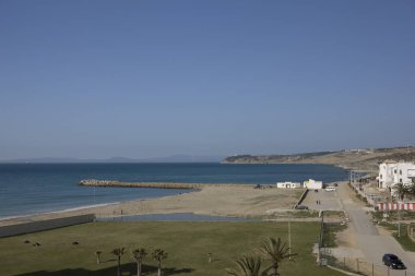 Atlantik okyanusu güneşli bahar günü Fas görünümü