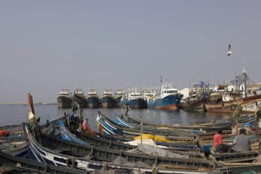 Güneşli bir bahar gününde liman Fas Agadir görünümü