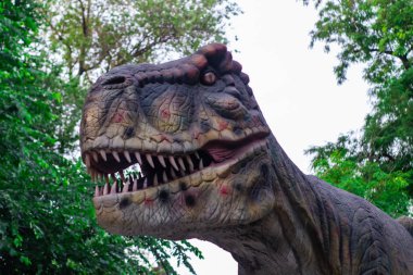 Taganrog; Rusya-08 Temmuz 2020: Geç Jurasik dönem / 156-145 milyon yıl önce. Dinopark 'ta.