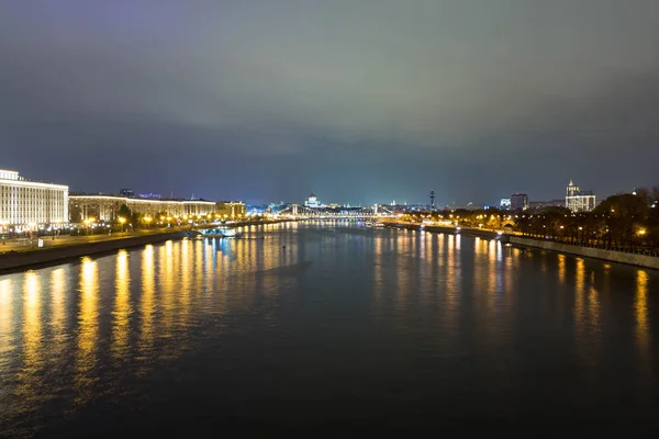 Grande Rivière Ville Sur Fond Ville Avec Des Lumières Heure — Photo