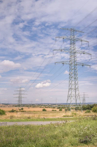Villamos Energia Pilon Vidéken Stock Kép