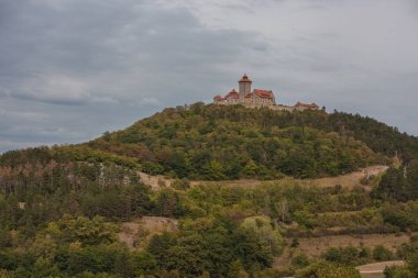 Eski şatonun manzarası