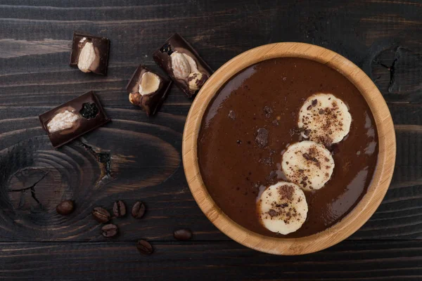 Smoothie Com Chocolate Fundo Madeira Escura Vista Superior — Fotografia de Stock