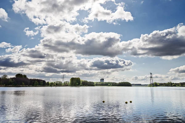 Vistas Lago Con Hermosas Nubes Almere Países Bajos Holanda — Foto de Stock