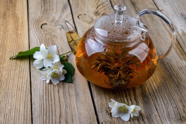 Yasemin çiçekleri ile Yasemin çayı