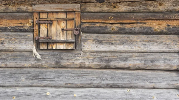 kilit eski ahşap ev ile vintage pencere