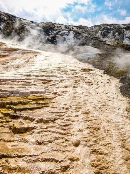 Kék Égbolt Kén Rugók Yellowstone Nemzeti Park Usa — Stock Fotó