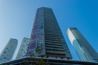 Gökyüzüne dokunmak rekabet