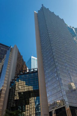 Kanada mali kuleleri parlayan