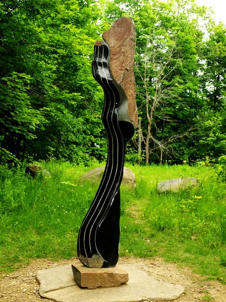 Sculpture Bois Acier Des Autochtones Canada — Photo