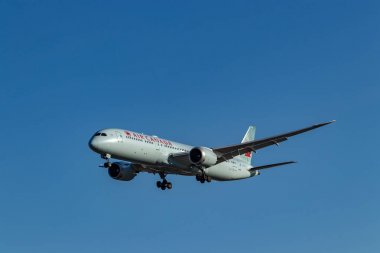 Air Canada jeti Pearson Uluslararası Havaalanı'nda kalkış, Toronto