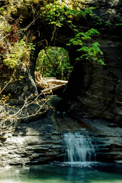 Door de mens gemaakte watervallen bij Port Alberni, Bc — Stockfoto