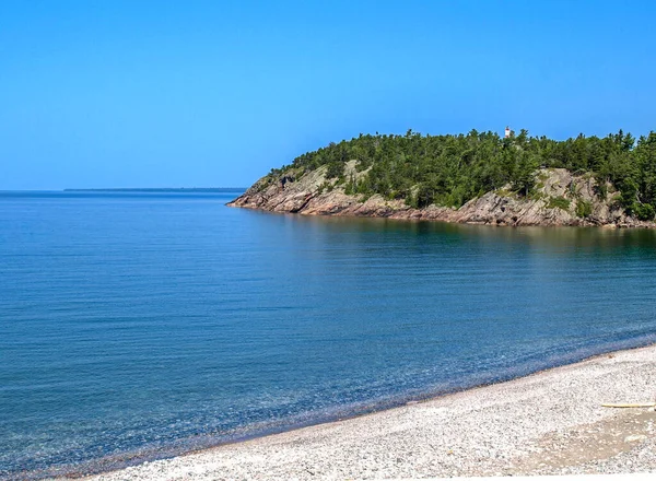 Superior Gölü 'nün berrak suları, ON, Kanada