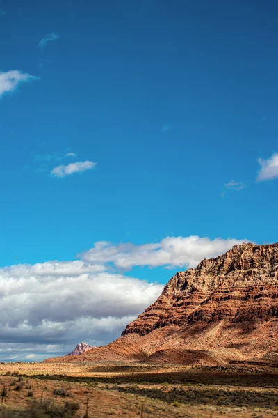 Rugged Brown Hills Desert Blue Skies Spring Usa — Stock Photo, Image
