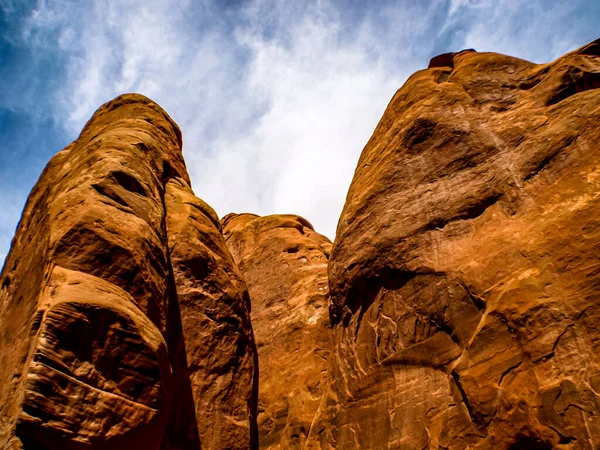 Giant Red Boulders Trying Kiss Sky Arches National Park Usa — Stock Photo, Image