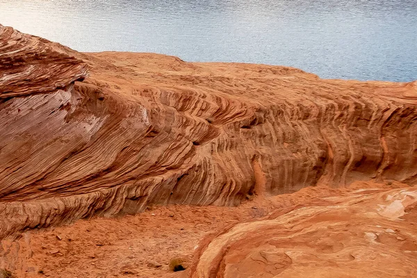 科罗拉多河岸的岩石褶皱和土壤侵蚀 美国亚利桑那州佩奇 Chains — 图库照片
