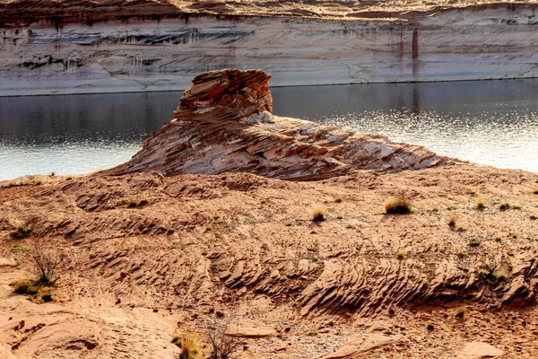 Rough Rock Formations Carved Millions Years Colorado River Bank Chains — Stock Photo, Image