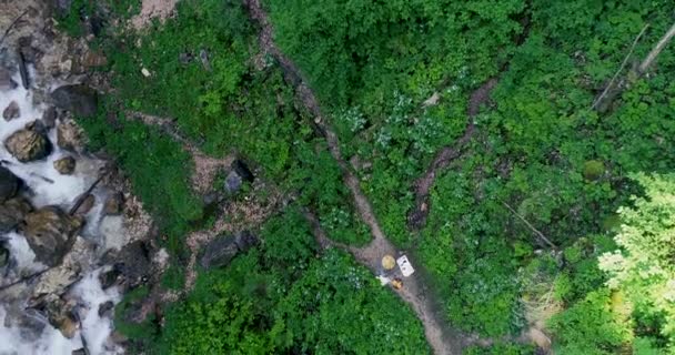 Drone Lotnicze Lot Nad Europejskim Człowieka Brodą Japoński Szlafrok Podejmowania — Wideo stockowe