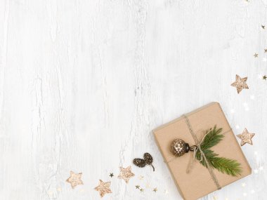 Beyaz ahşap masa üstünde güzel bir Noel arkaplanı manzarası