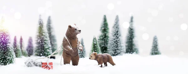 Miniatura Natal Grizzly Ursos Brinquedos Com Caixas Presente Floresta Inverno — Fotografia de Stock