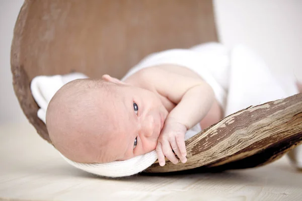 Weeks Newborn Baby Lying Wooden Decorative Leaf — Stock Photo, Image