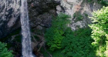 drone uçuş büyük şelale üzerinde Wildensteiner şelale Avusturya denilen