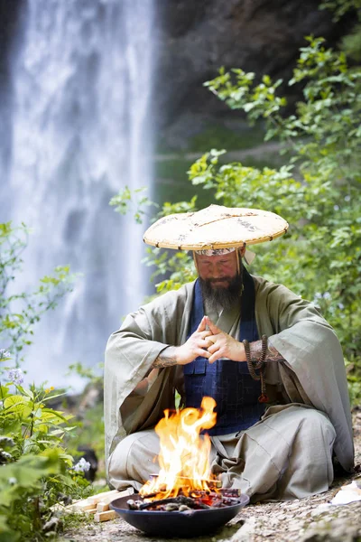 European Man Beard Japanese Robe Making Fire Ceremony Front Great — Stock Photo, Image