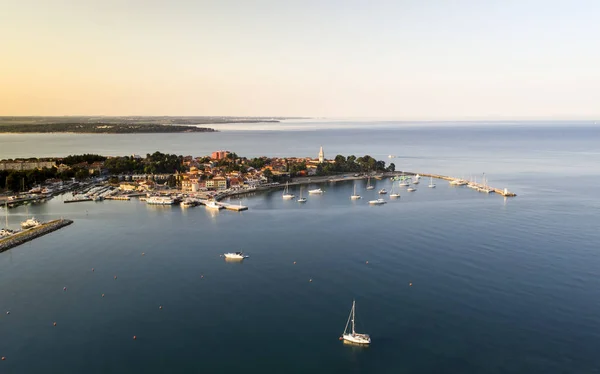 Drone Aéreo Vista Nascer Sol Sobre Porto Com Iates Novigrad — Fotografia de Stock