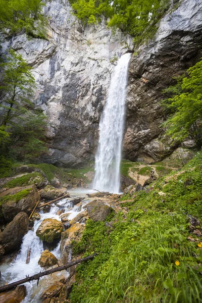 Cascada Gigante Fría Llamada Wildensteiner Austria — Foto de Stock