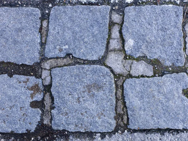 Старый Выветривающийся Серый Тротуар — стоковое фото