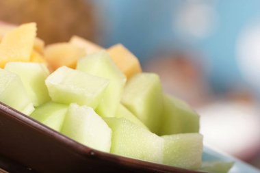 taze meyve salatası kase dilimlenmiş, diyet kavramı, yakın çekim  