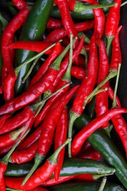 Kırmızı ve yeşil biber arka plan 