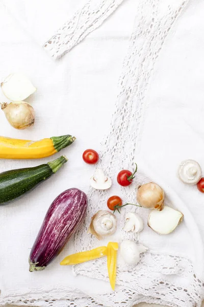 sebze antipasti beyaz Tekstil zemin üzerine için 