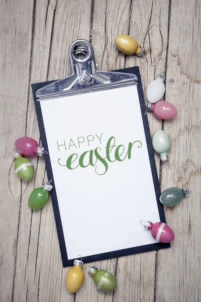 Kolorowe Dekoracje Formie Pisanki Przycinania Płyty Happy Easter Tekst Jasnym — Zdjęcie stockowe