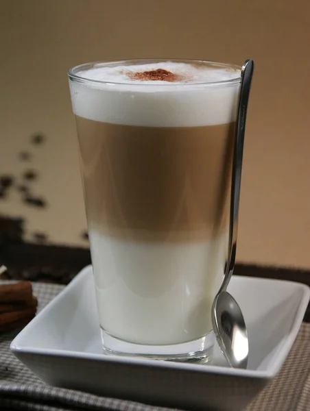 Segelas Caffe Latte Testy Dengan Busa Close — Stok Foto