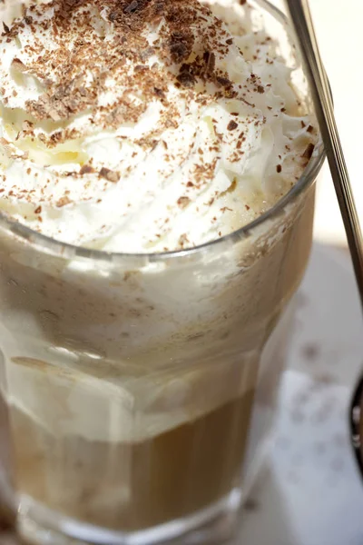 Verre Avec Traditionnel Espresso Con Panna Crème Fouettée Gros Plan — Photo