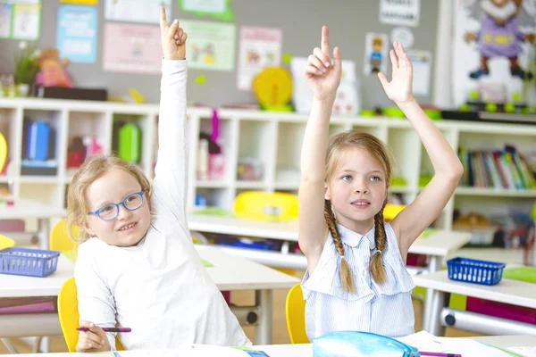 Beaux Jeunes Enfants Amusent École Tout Apprenant Classe — Photo