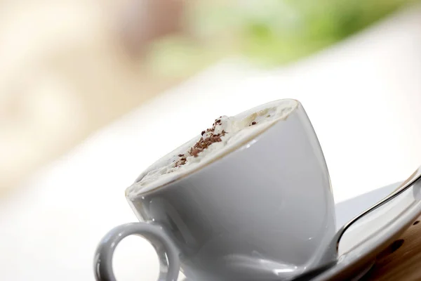 Koffie Met Schuim Witte Kop Close — Stockfoto