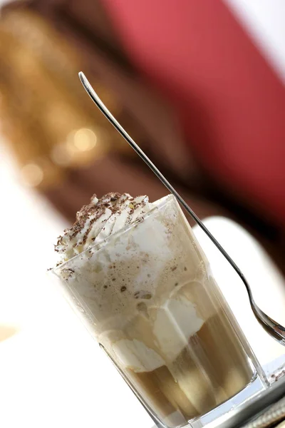 Glas Med Traditionella Espresso Con Panna Närbild — Stockfoto
