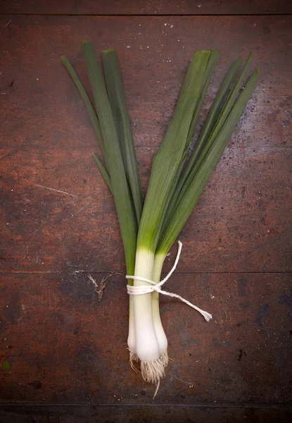 Fresh Green Onions Wooden Table — Stock Photo, Image