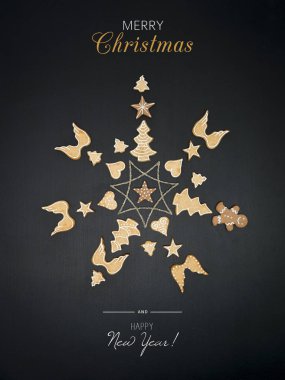 tebrik yazı ve yıldız dışarı-in Noel dekorasyon öğeleri ve siyah kara tahta arka plan çerezleri şeklinde