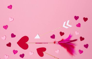 aşk okları ve kalpleri güzel pembe Sevgiliye arka plan 