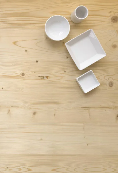 Colección Vajilla Blanca Moderna Sobre Fondo Madera Claro —  Fotos de Stock