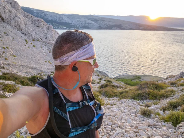 Selfie Trail Running Man Sportswear Sunglasses Baska Island Krk Croatia — 스톡 사진