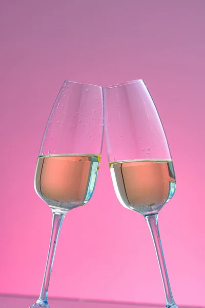 Yeni Yıl Arkaplanı Şampanya Kadehleri — Stok fotoğraf